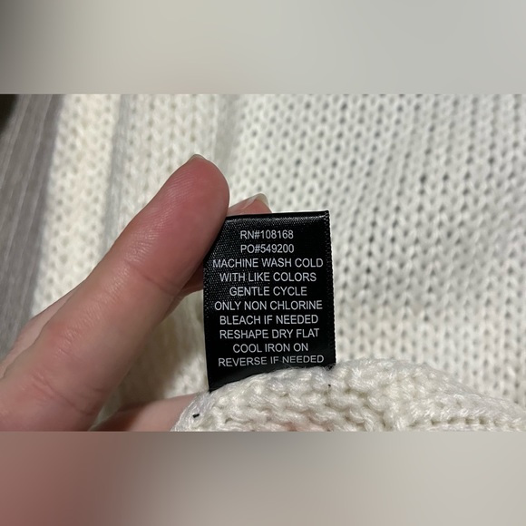 Full Tilt Ivory w Black Owl Sweater - Sz Youth Large - Picture 8 of 8